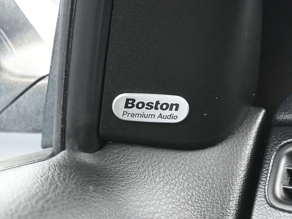 Used 2014 Chrysler 200 Limited image 19