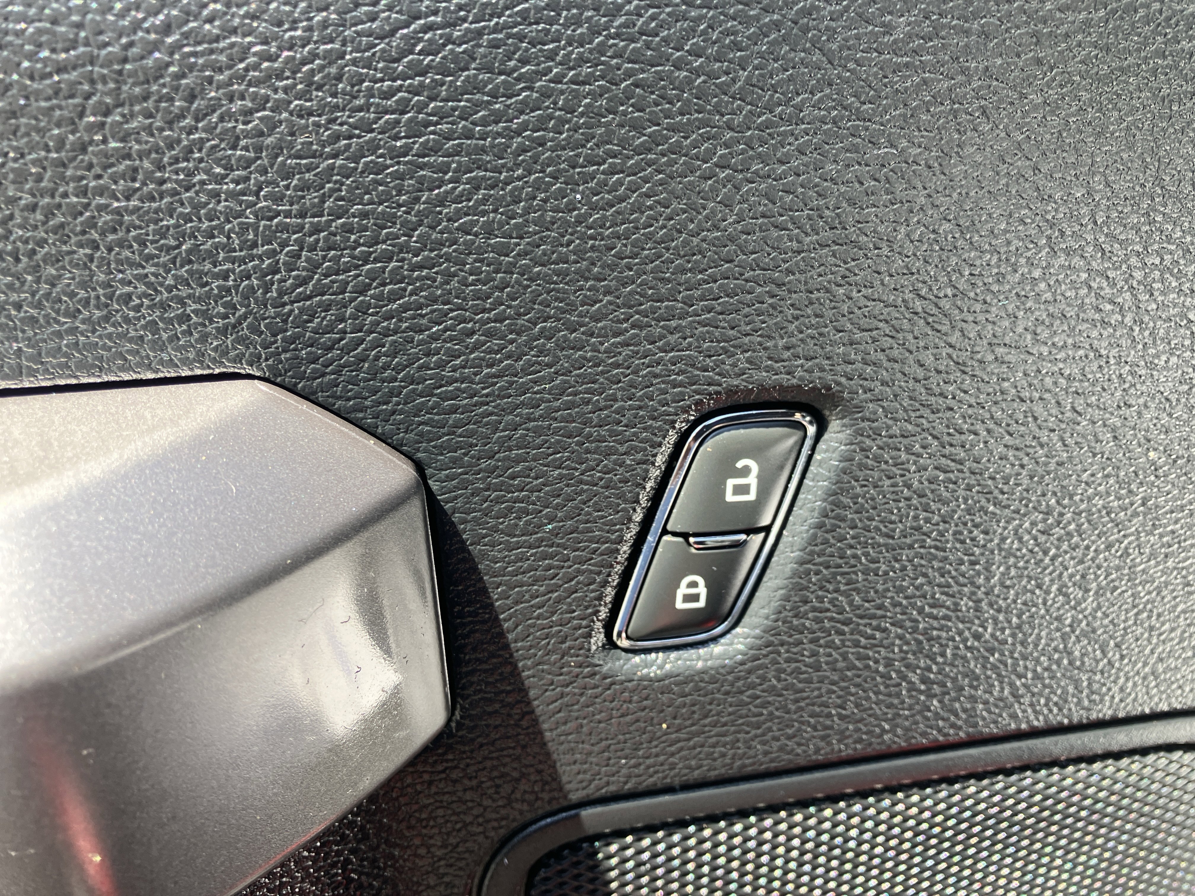 Used 2019 Ford F150 XLT w/ Equipment Group 302A Luxury AWD/4WD image 19