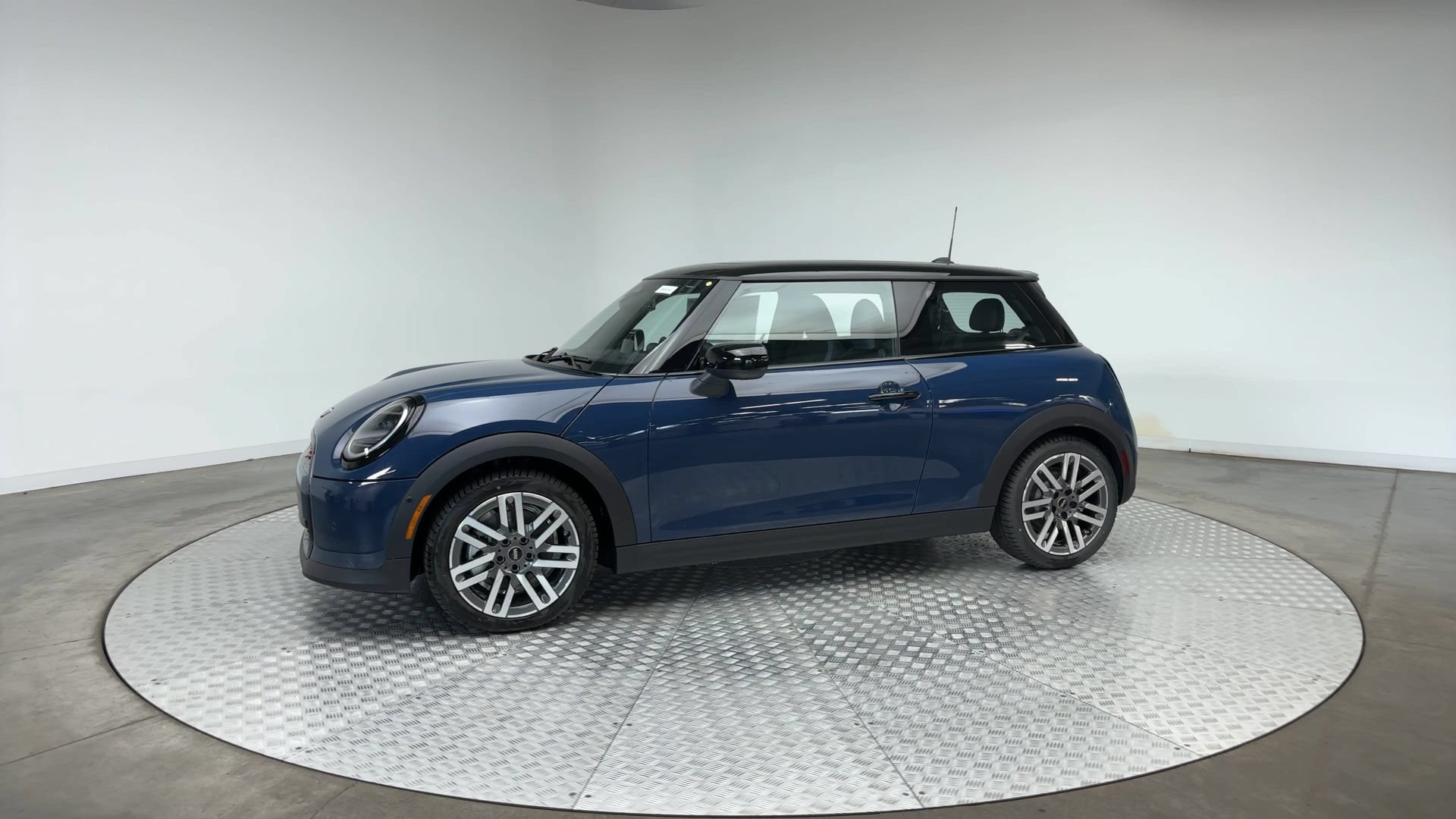 New 2026 MINI Cooper S FWD image 4