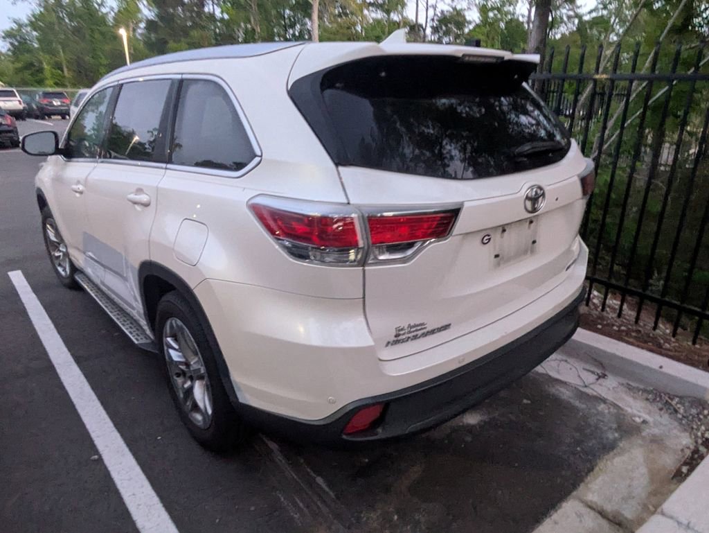 Used 2015 Toyota Highlander Limited FWD image 5