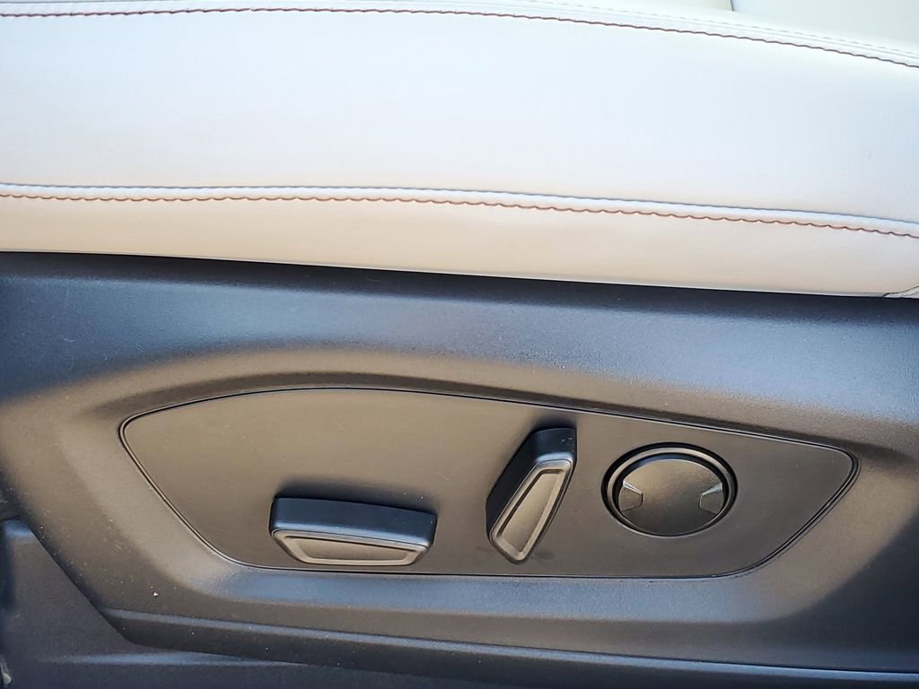 New 2026 Ford Explorer Active w/ Active Comfort Package image 10