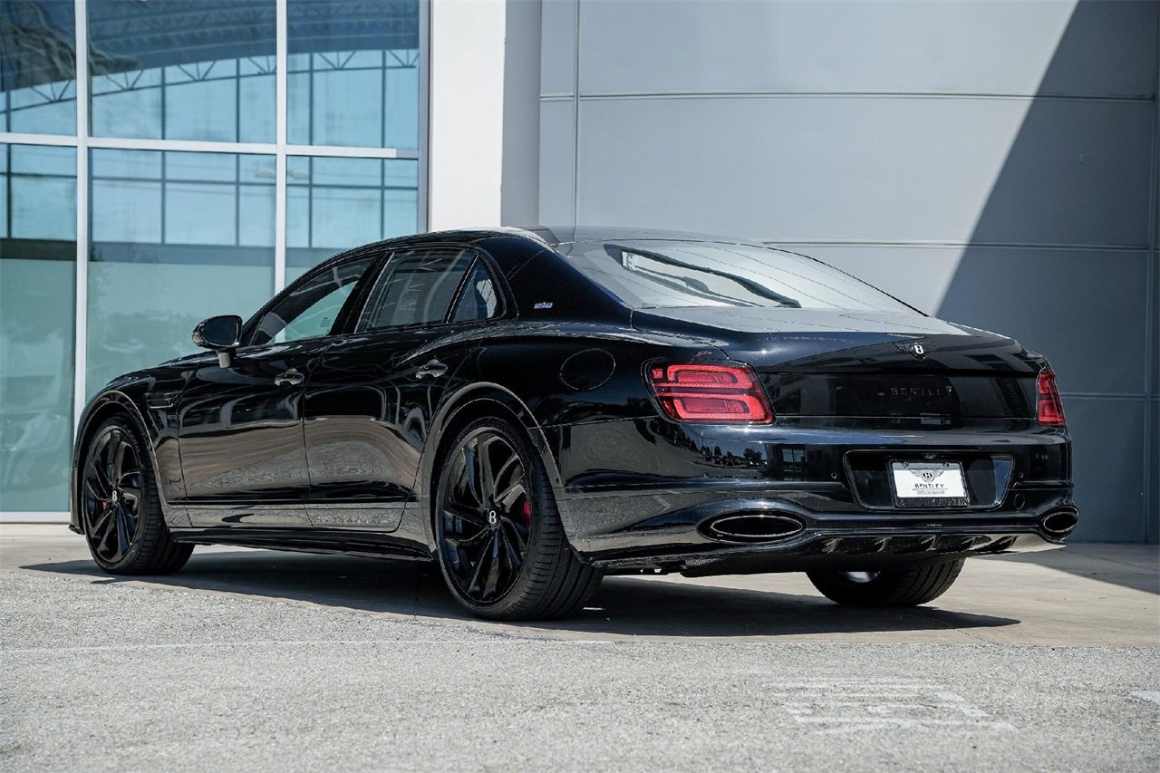 New 2025 Bentley Flying Spur Plug-In Hybrid image 17