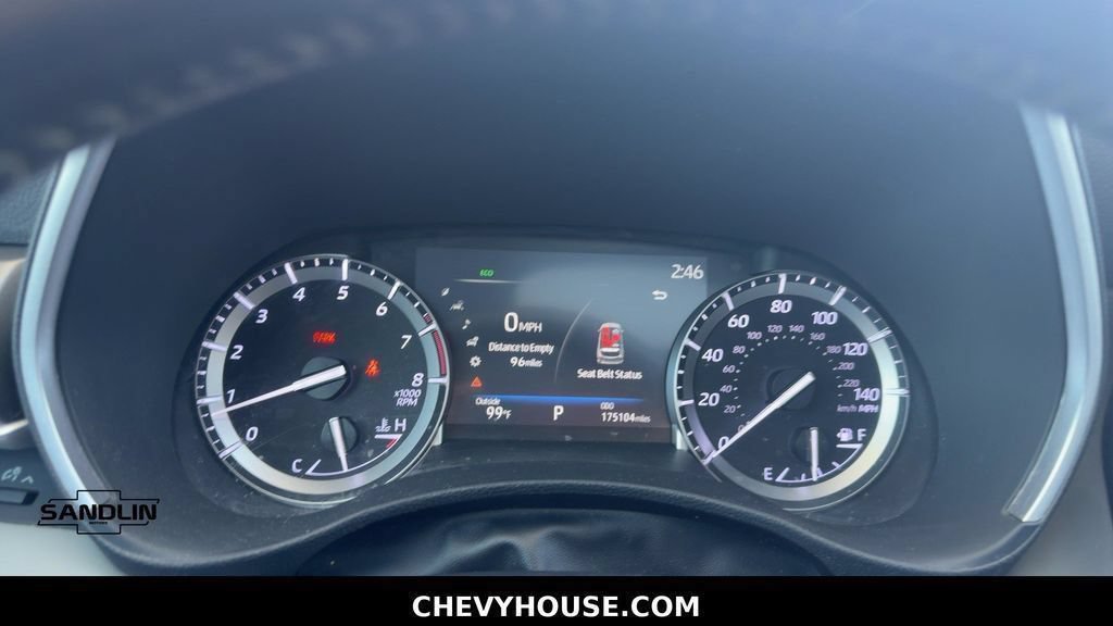 Used 2022 Toyota Highlander XLE FWD image 15