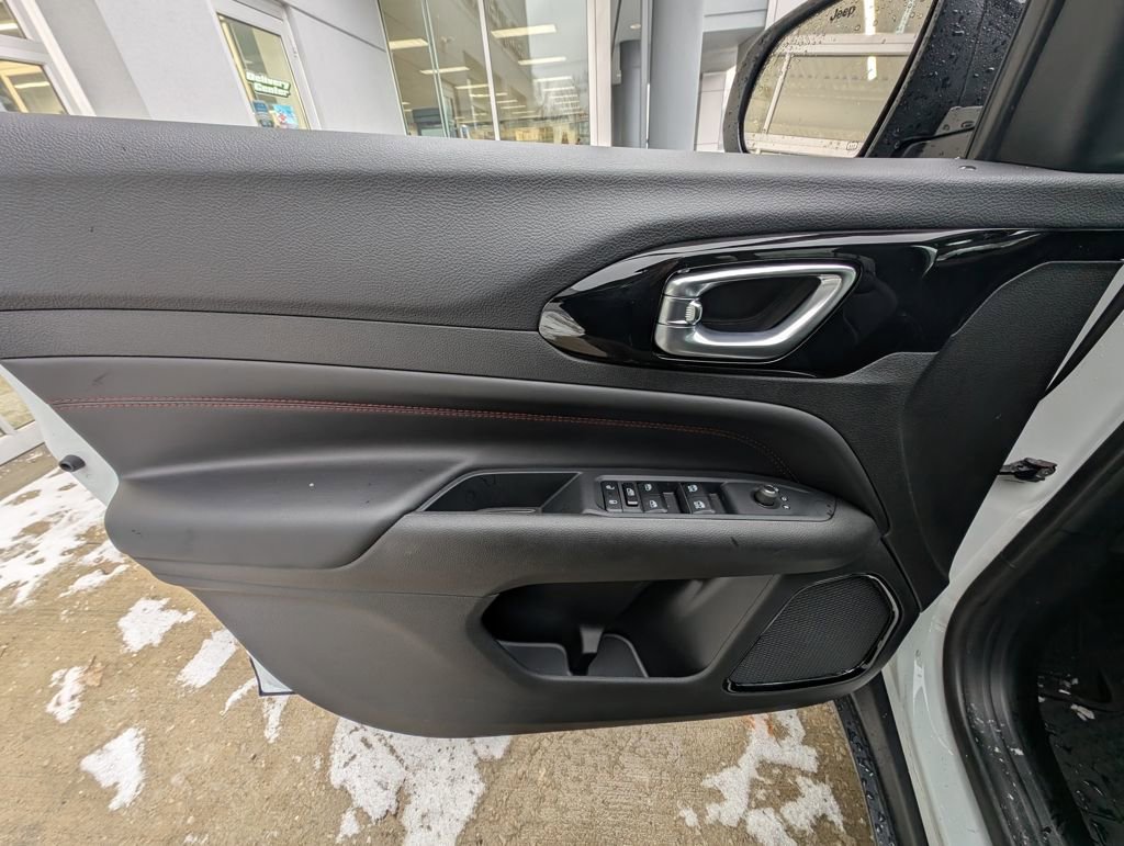 New 2026 Jeep Compass Trailhawk image 32