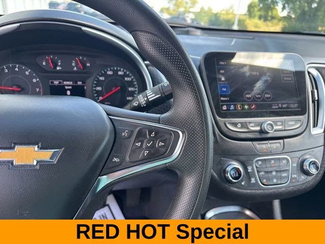 Used 2023 Chevrolet Malibu LT image 18