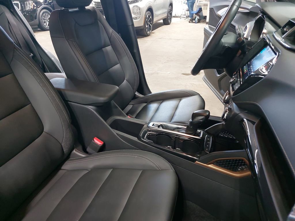 Used 2023 Chevrolet TrailBlazer ACTIV w/ Technology Package image 10