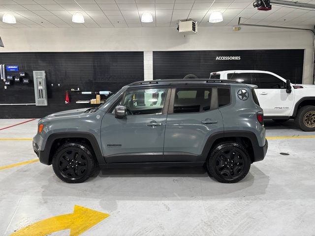 Used 2017 Jeep Renegade Trailhawk AWD/4WD image 5