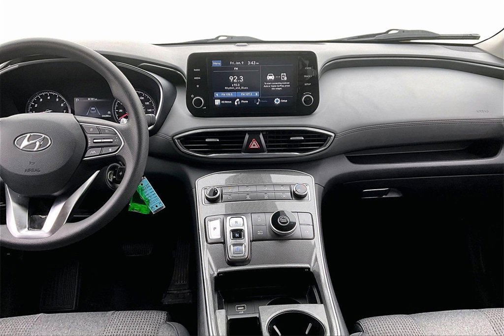 Used 2023 Hyundai Santa Fe SE image 6