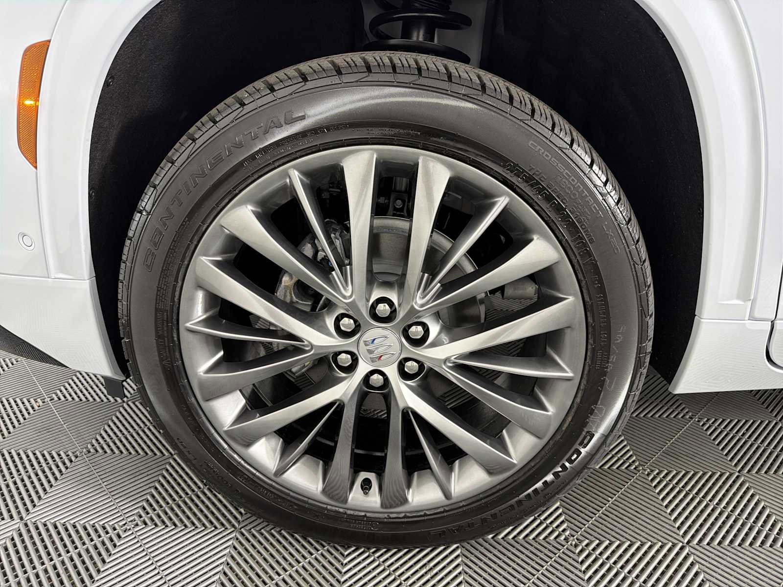 New 2026 Buick Enclave Avenir w/ Super Cruise Package FWD image 9