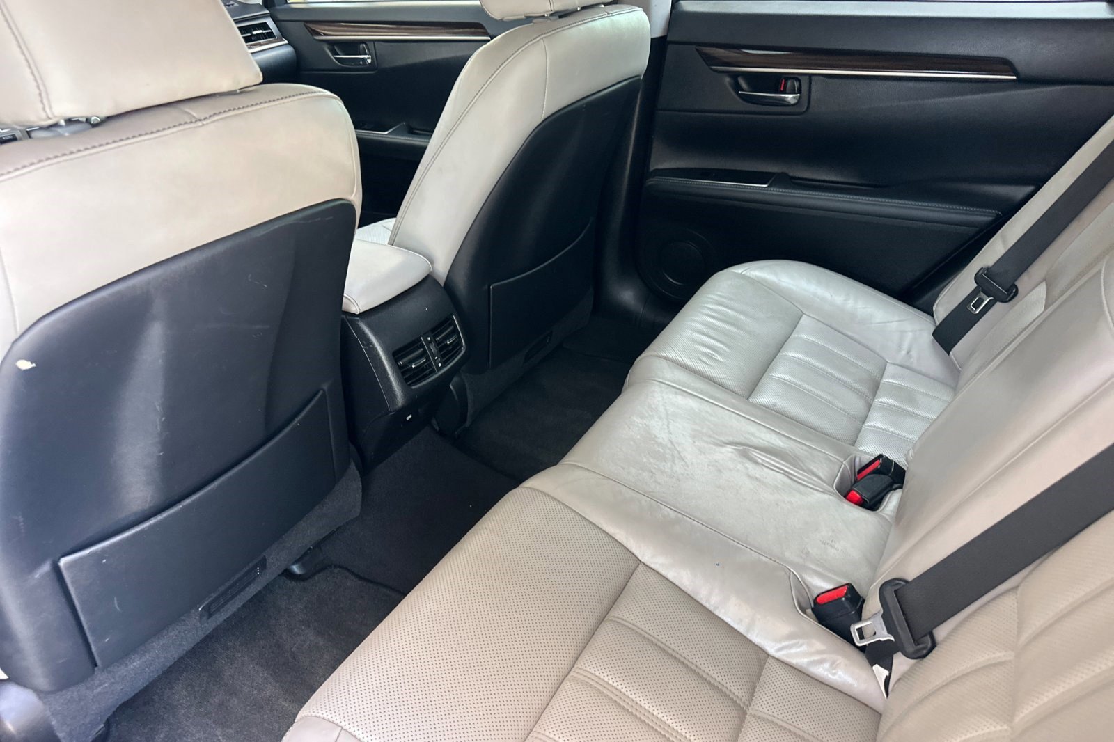 Used 2016 Lexus ES 350 F Sport w/ Luxury Package w/Wood Trim FWD image 28