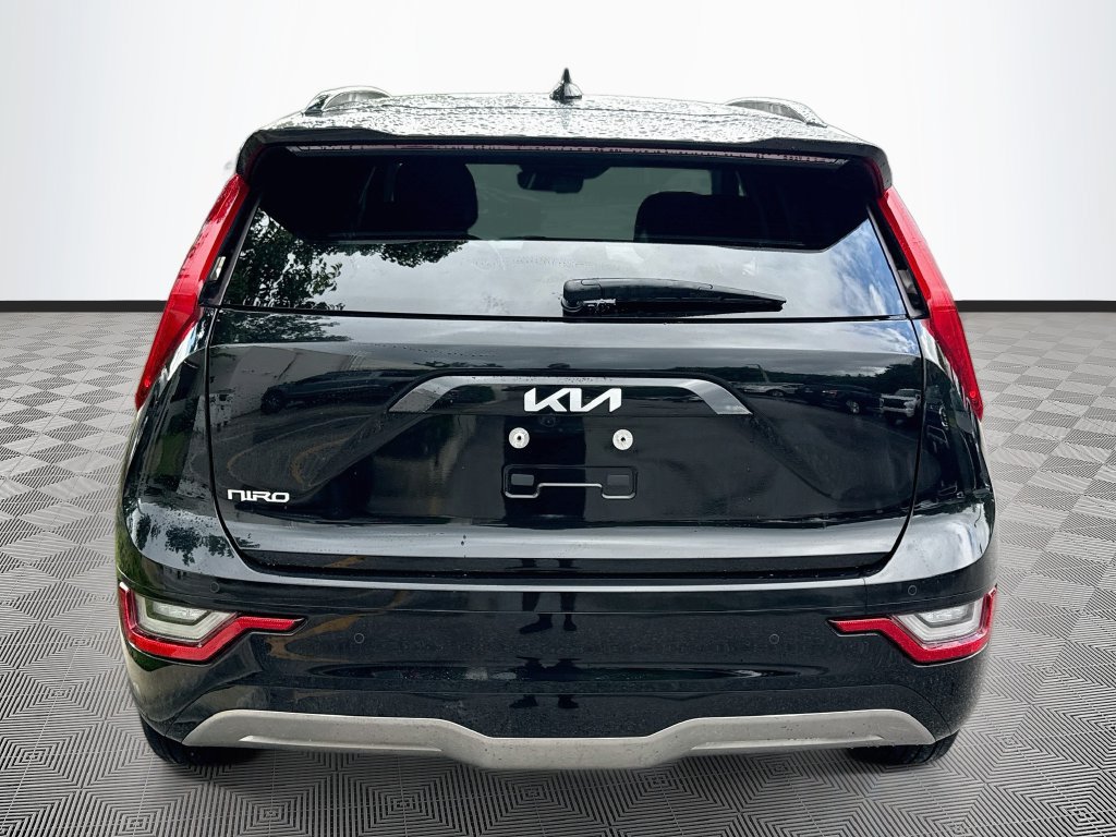 Used 2023 Kia Niro Wave w/ Wave Preserve Package FWD image 7