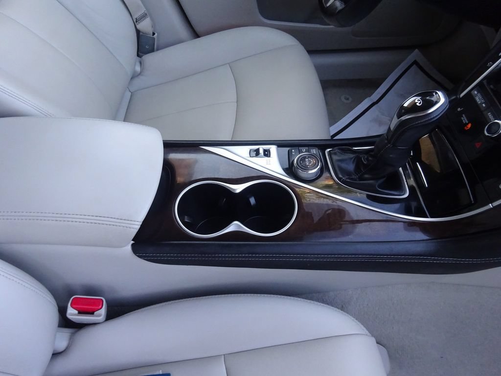 Used 2018 INFINITI Q50 Luxe w/ Essential Package (3.0T Luxe) RWD image 17