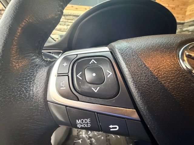 Used 2016 Toyota Camry XLE w/ Moonroof Package FWD image 24