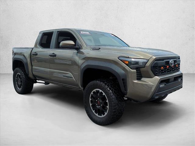 Used 2025 Toyota Tacoma TRD Off-Road AWD/4WD image 3