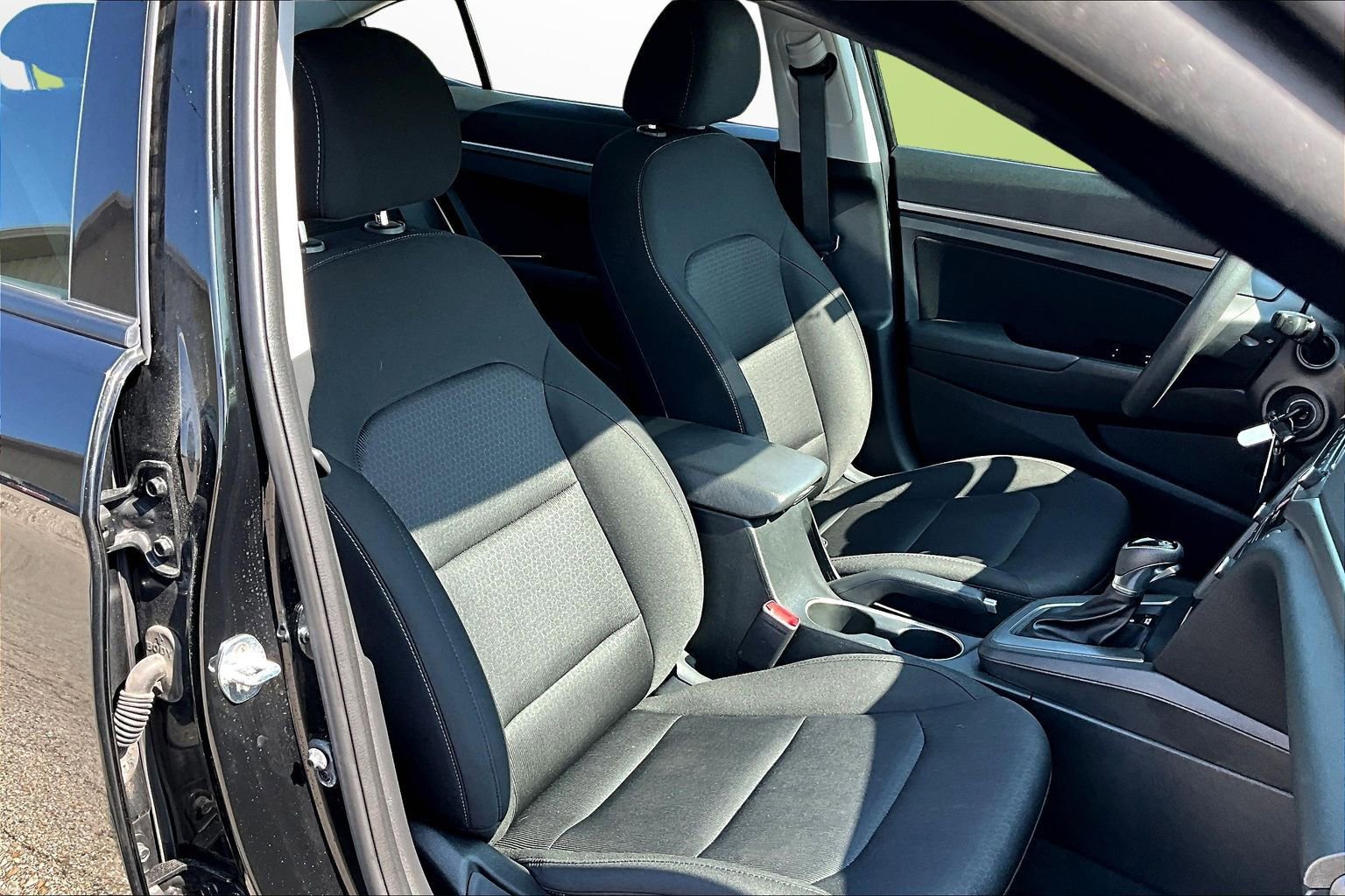 Used 2018 Hyundai Elantra SEL image 7