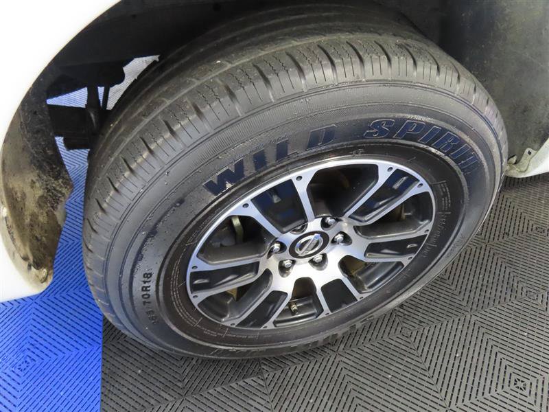 Used 2022 Nissan Titan SV RWD image 8