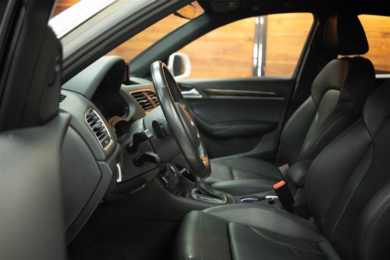 Used 2016 Audi Q3 2.0T Prestige w/ Prestige Package AWD/4WD image 9