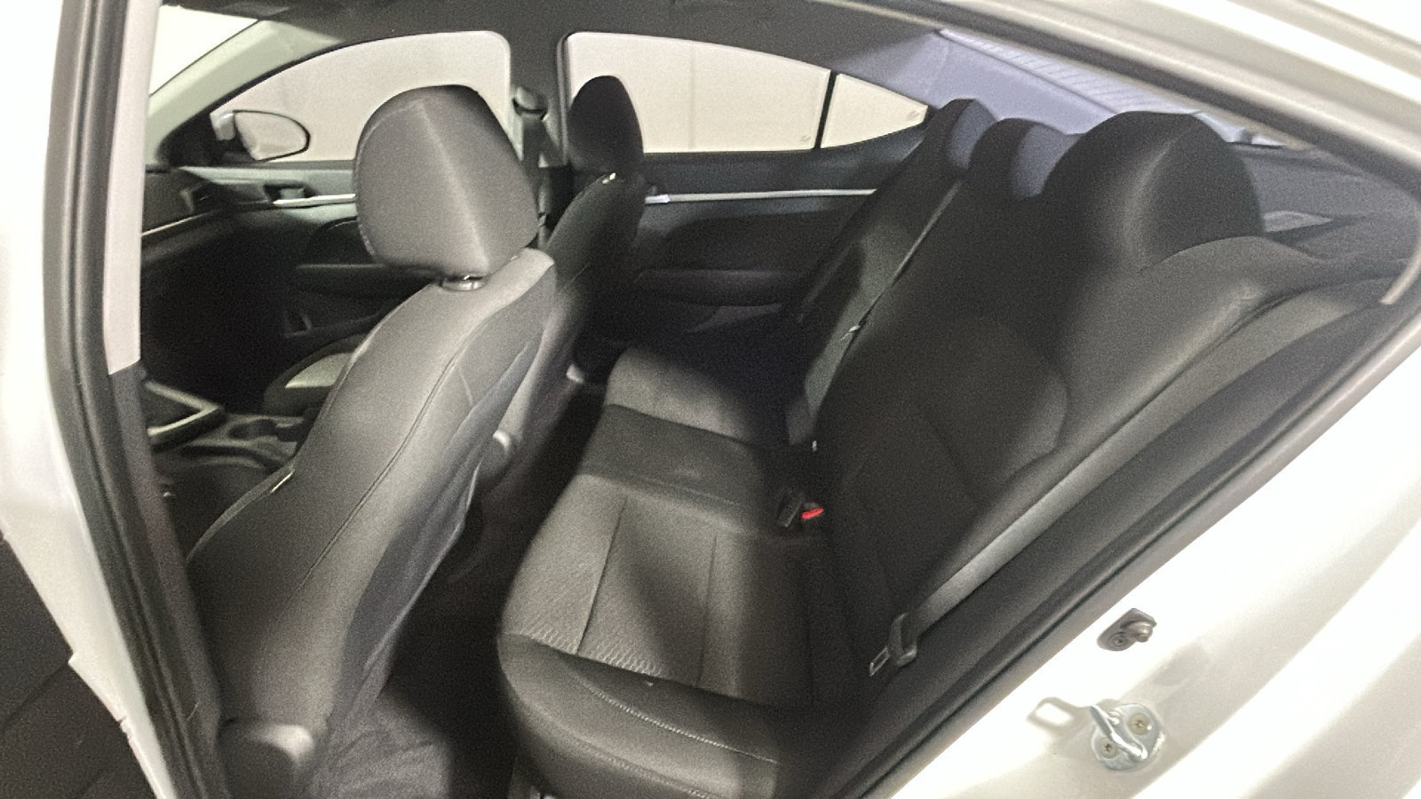 Used 2020 Hyundai Elantra SE w/ Cargo Package (C1) FWD image 31