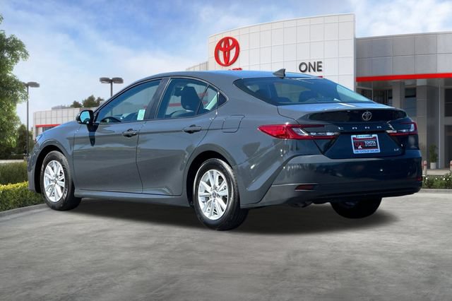 Used 2025 Toyota Camry LE FWD image 6