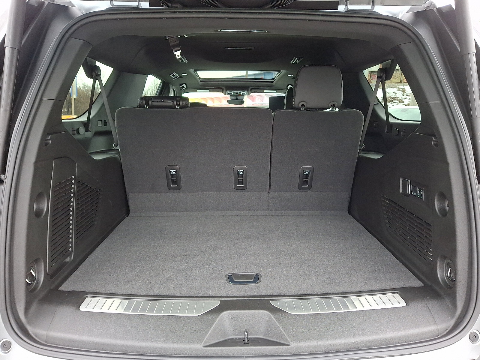 Used 2026 GMC Yukon XL Denali w/ Advanced Technology Package image 30