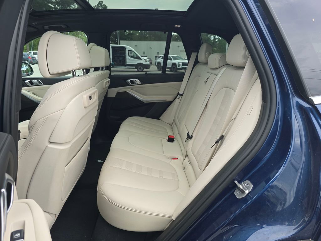 Used 2022 BMW X5 xDrive45e AWD/4WD image 29
