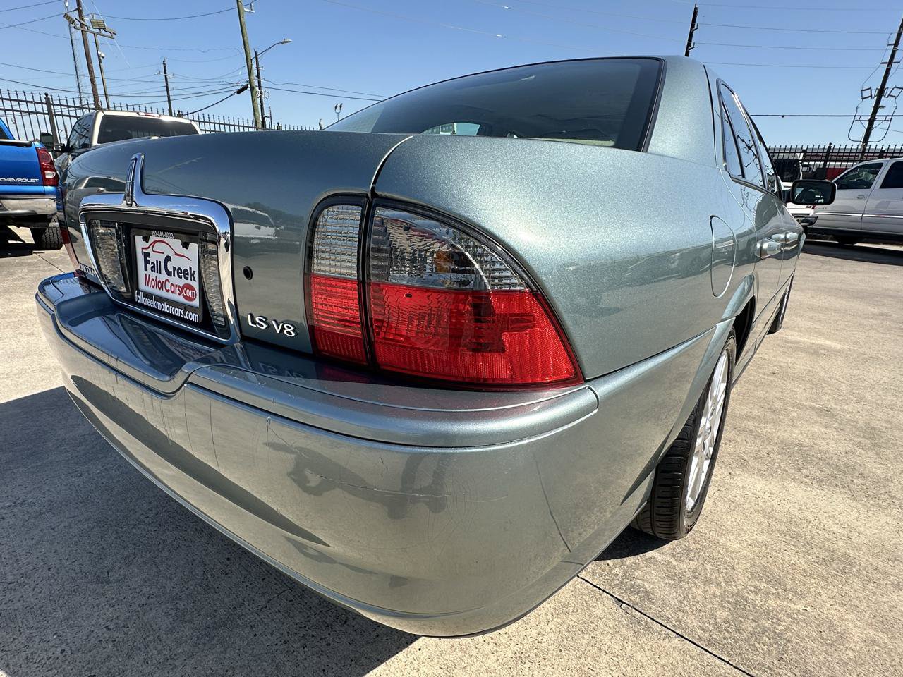 Used 2005 Lincoln LS RWD image 6