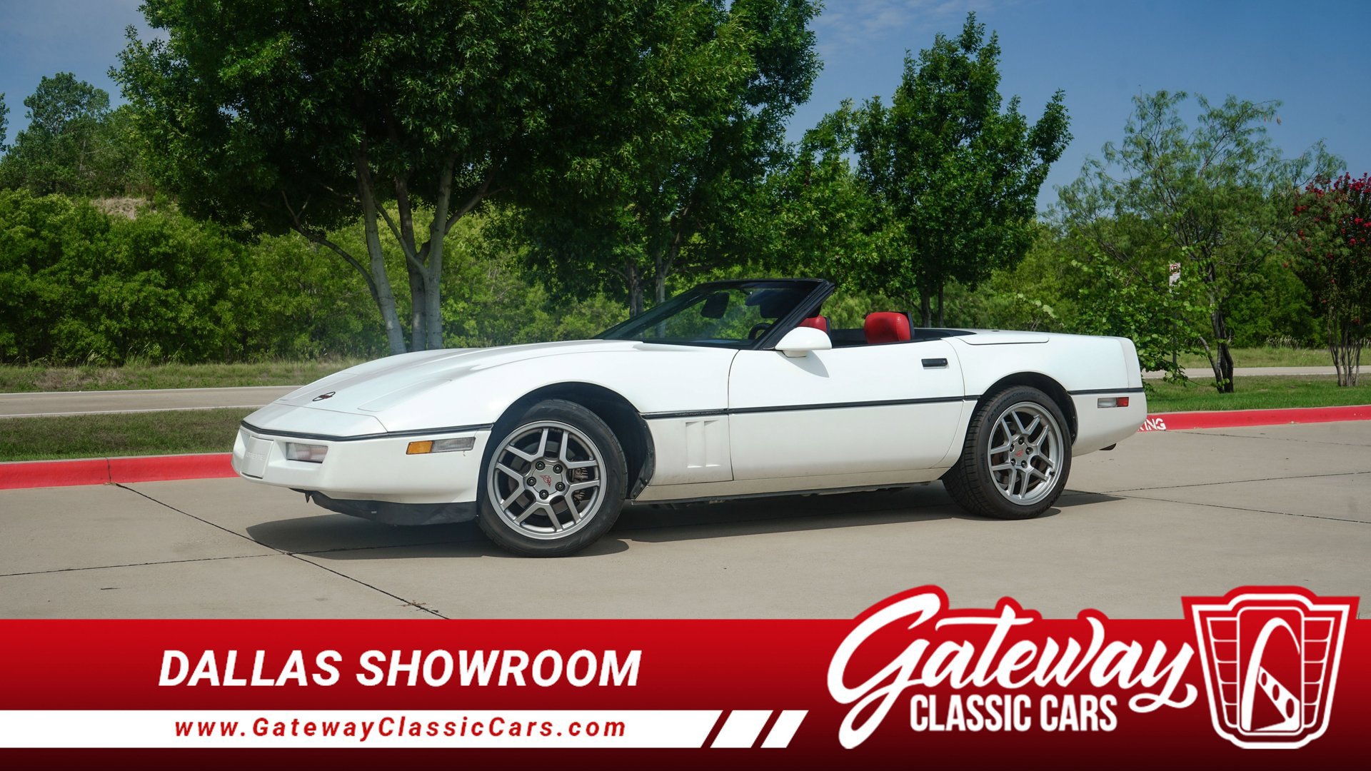 Used 1989 Chevrolet Corvette Convertible image 1