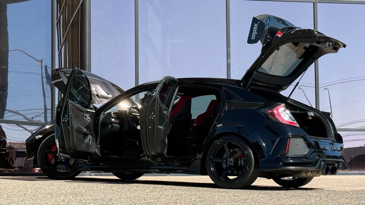 Used 2017 Honda Civic Type R image 33