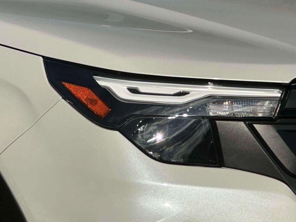 Certified 2025 Subaru Forester image 7