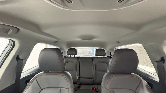 Used 2021 Chevrolet Bolt Premier w/ Infotainment Package FWD image 29