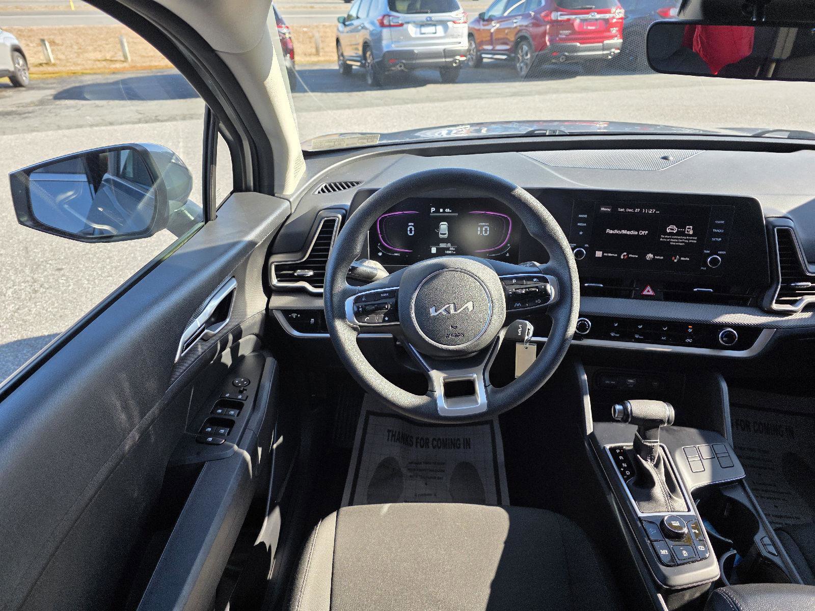 Used 2024 Kia Sportage LX image 13