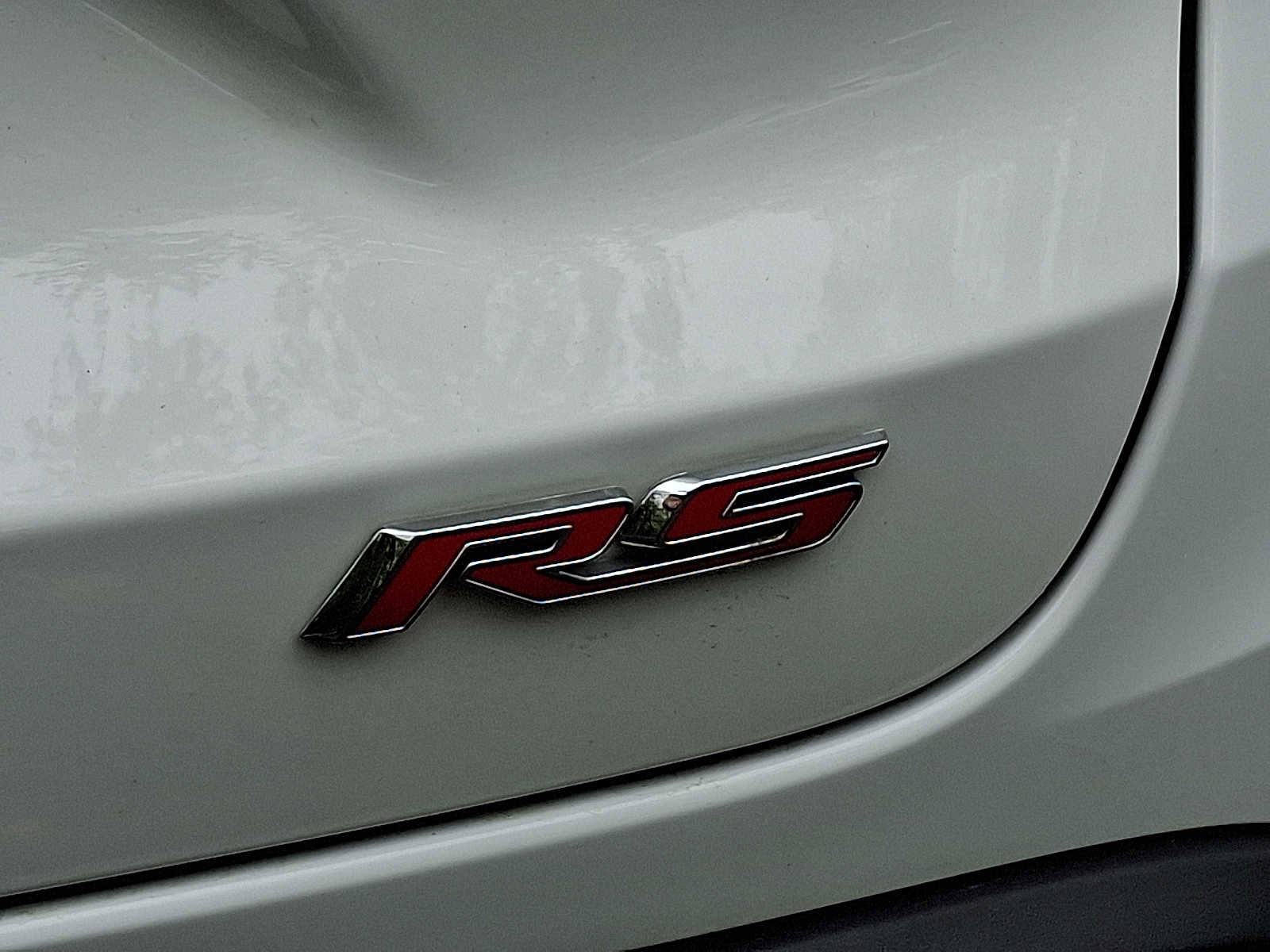 Used 2025 Chevrolet Trax RS w/ Sunroof Package FWD image 32