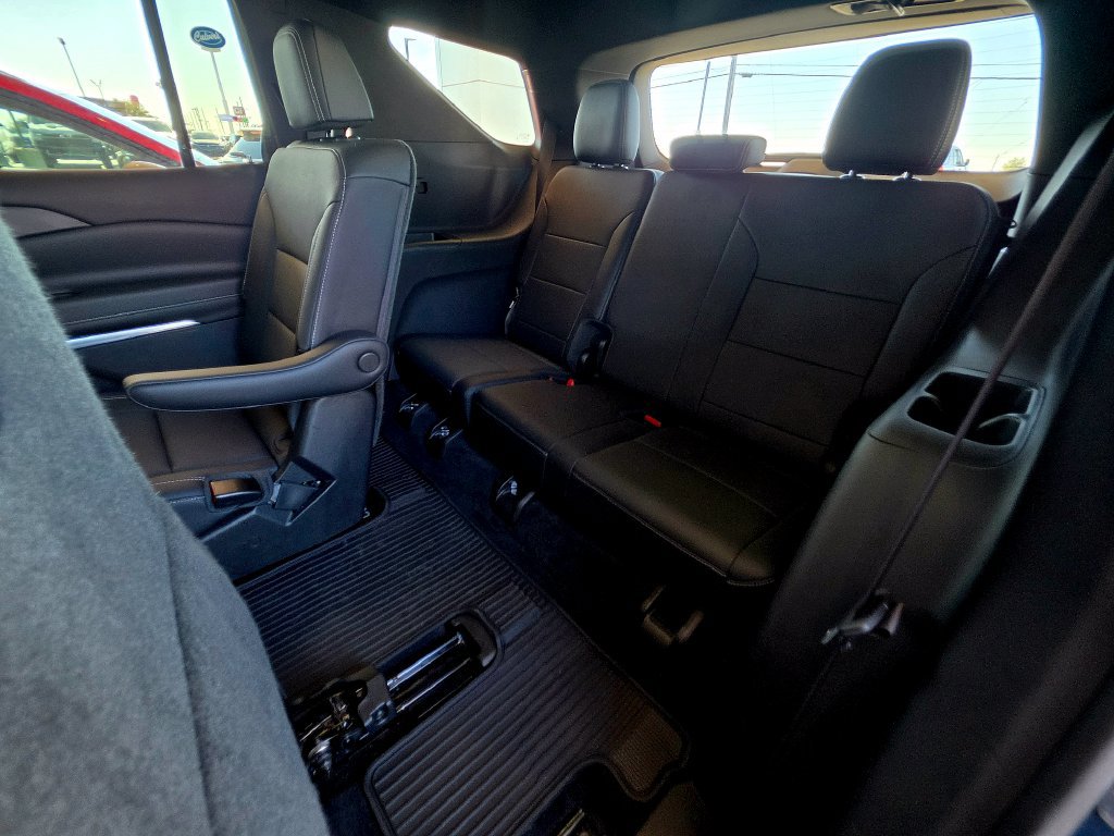 Used 2024 Chevrolet Traverse LT w/ LPO, Floor Liner Package AWD/4WD image 63