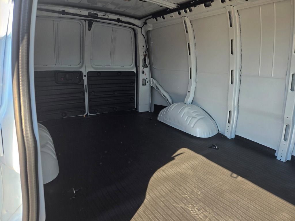 New 2025 Chevrolet Express 2500 Extended w/ Enhanced Convenience Package image 8