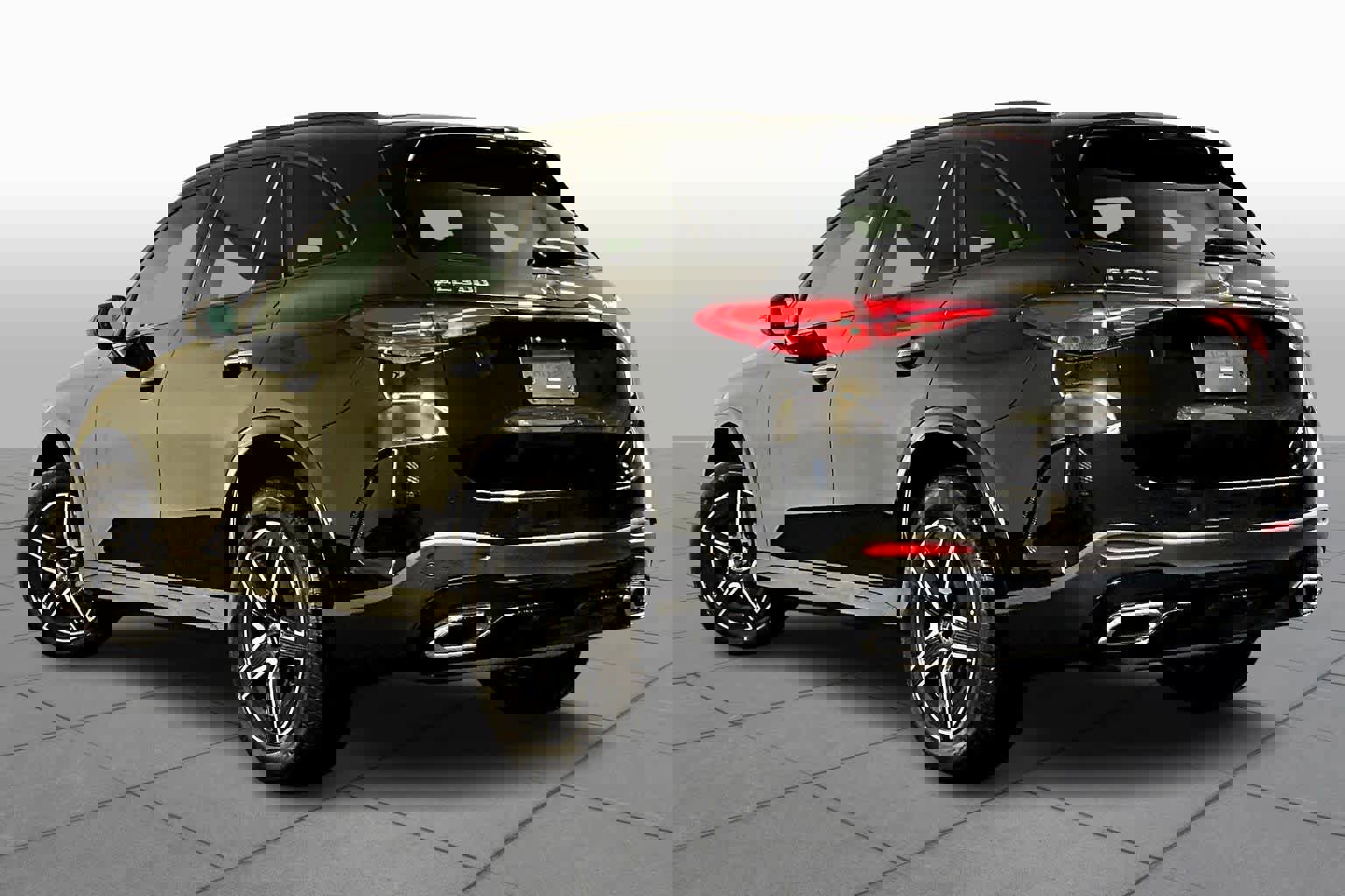 New 2026 Mercedes-Benz GLC 300 4MATIC image 3