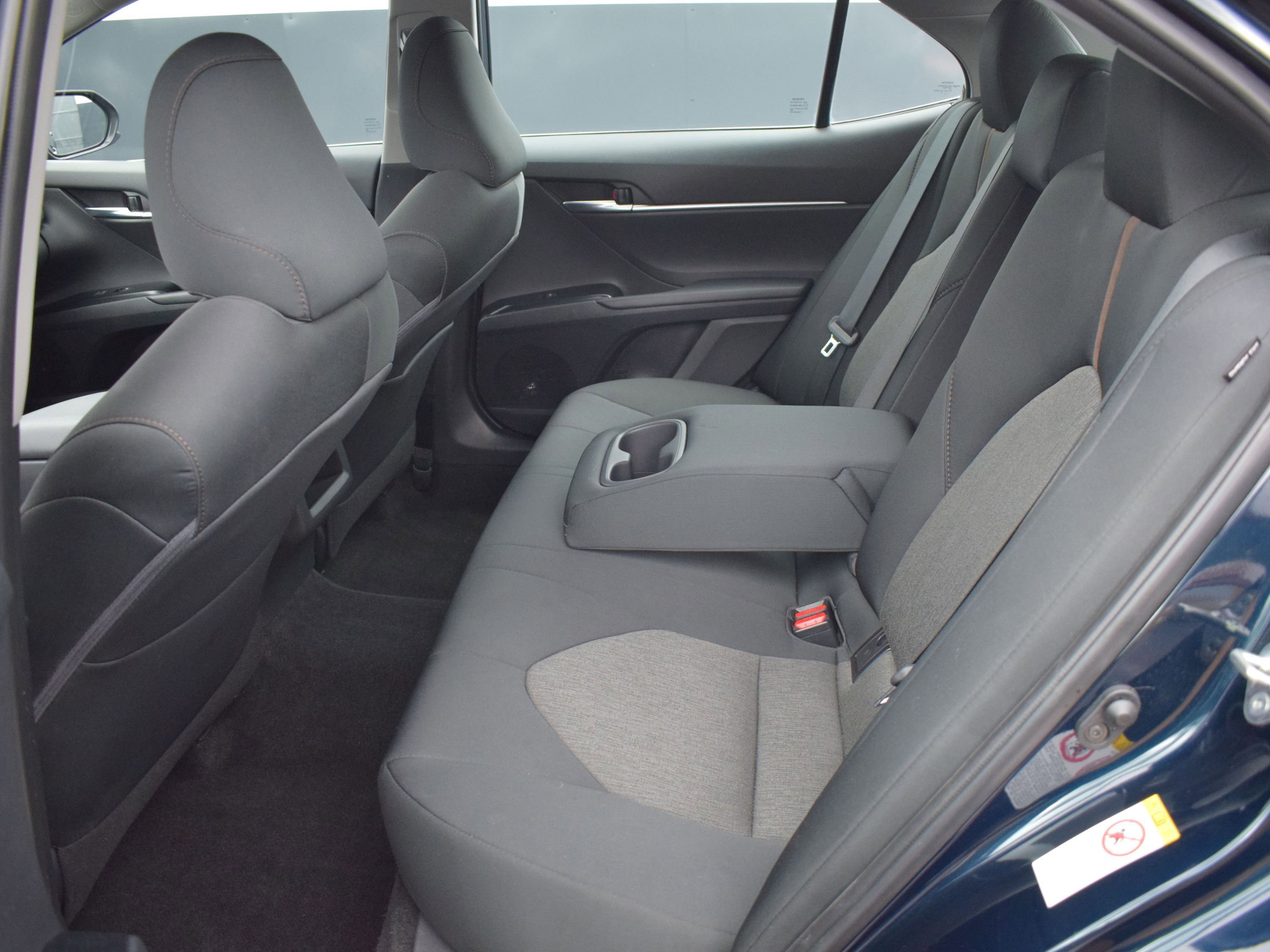 Used 2019 Toyota Camry LE image 12