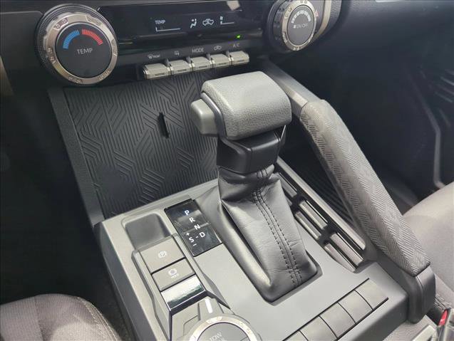 Used 2025 Toyota Tacoma SR5 AWD/4WD image 7