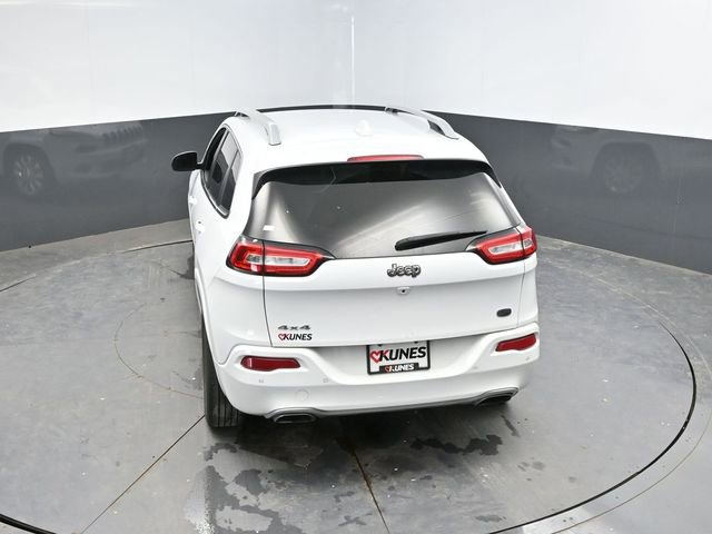 Used 2018 Jeep Cherokee Overland AWD/4WD image 38