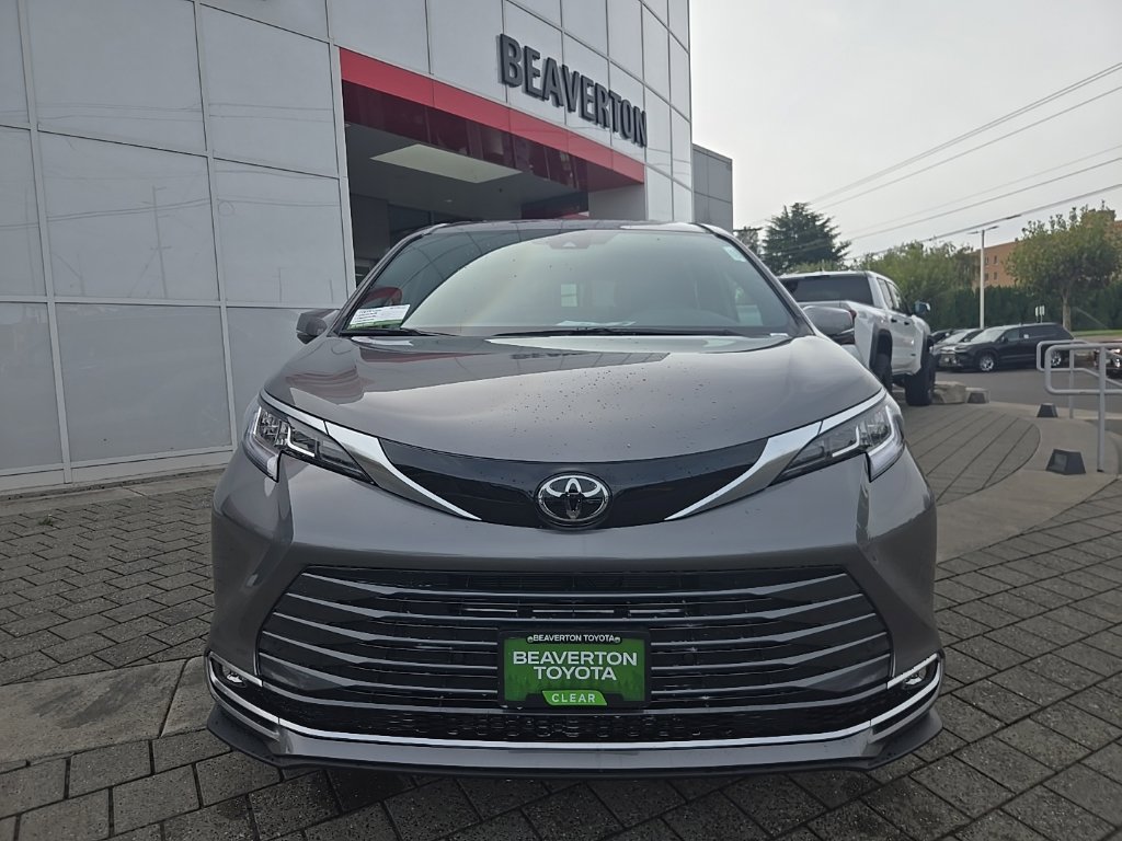 New 2026 Toyota Sienna Limited AWD/4WD image 8