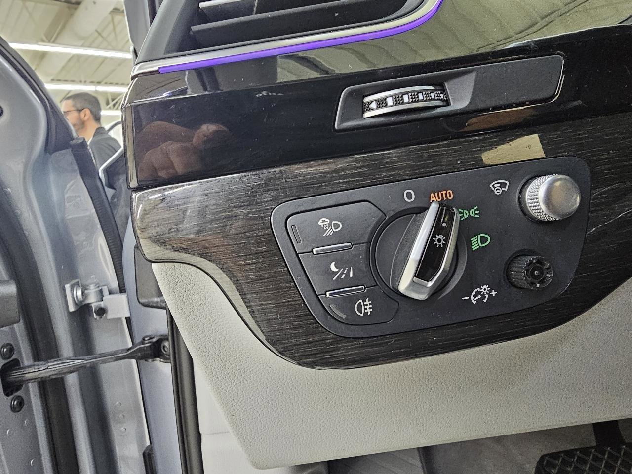 Used 2017 Audi Q7 3.0T Prestige image 41