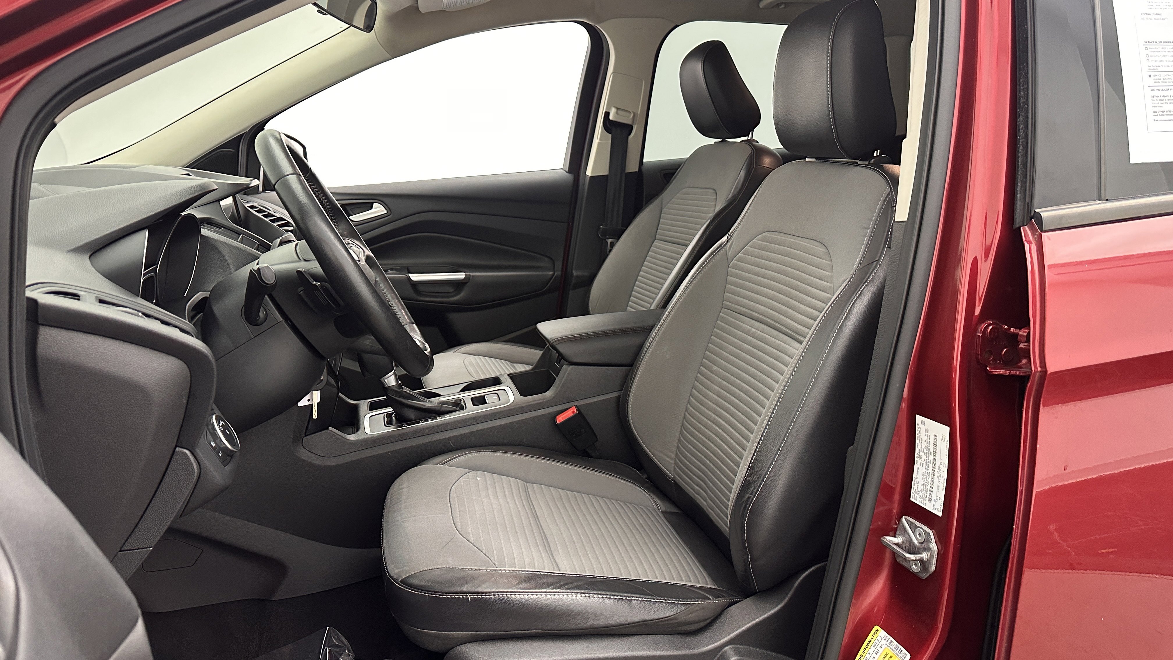 Used 2018 Ford Escape SE w/ SE Sport Appearance Package AWD/4WD image 13