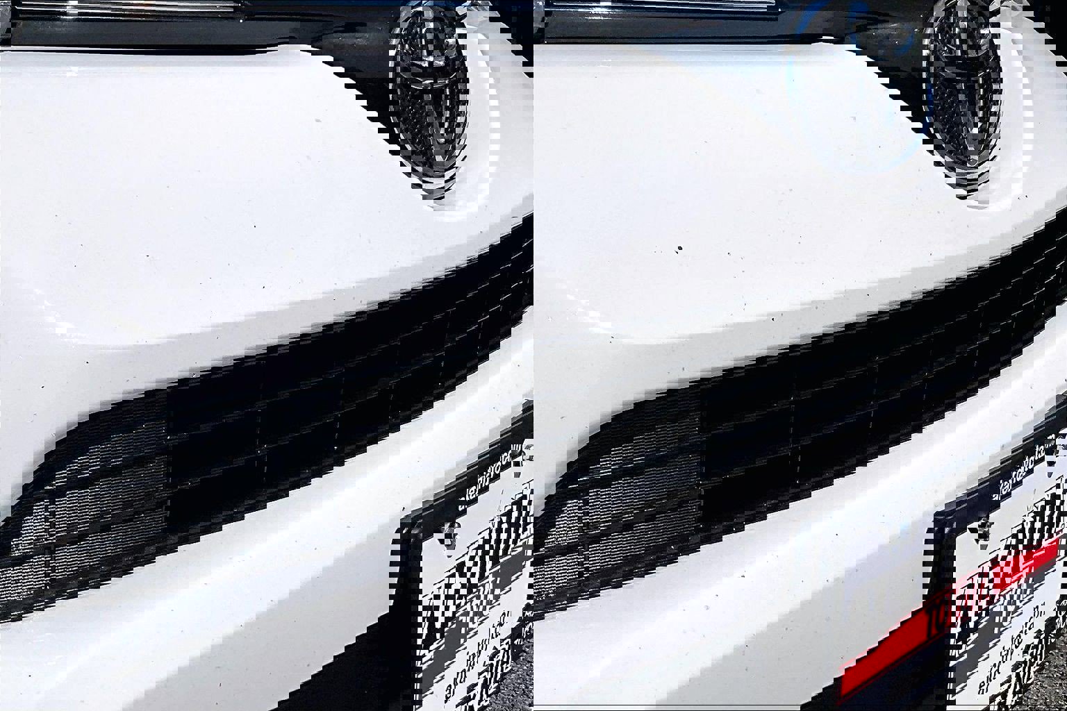 Used 2016 Toyota RAV4 LE image 28