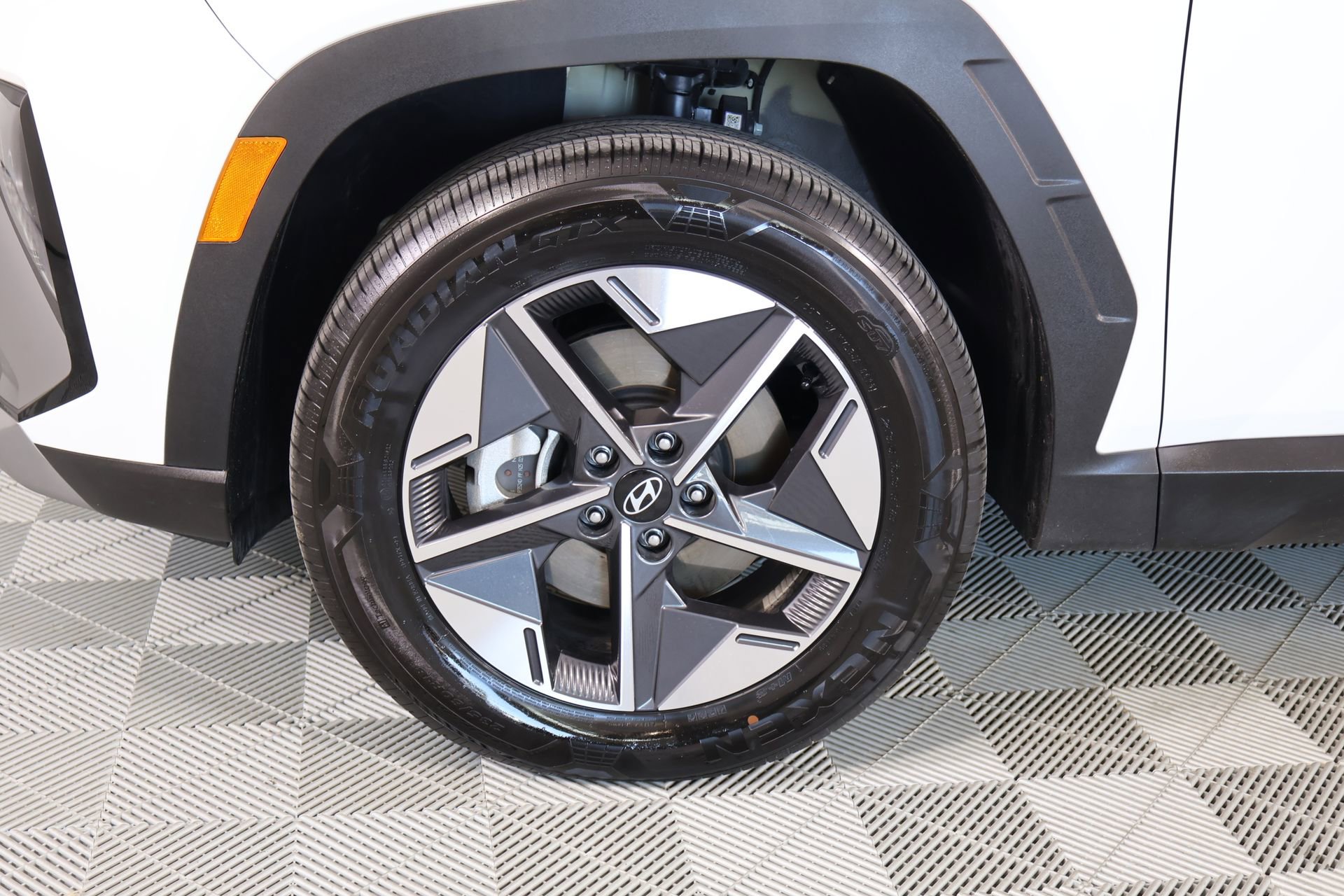 Certified 2025 Hyundai Tucson SEL AWD/4WD image 18