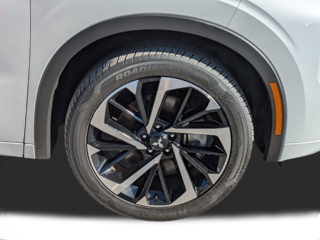Used 2023 Mitsubishi Outlander SEL AWD/4WD image 11