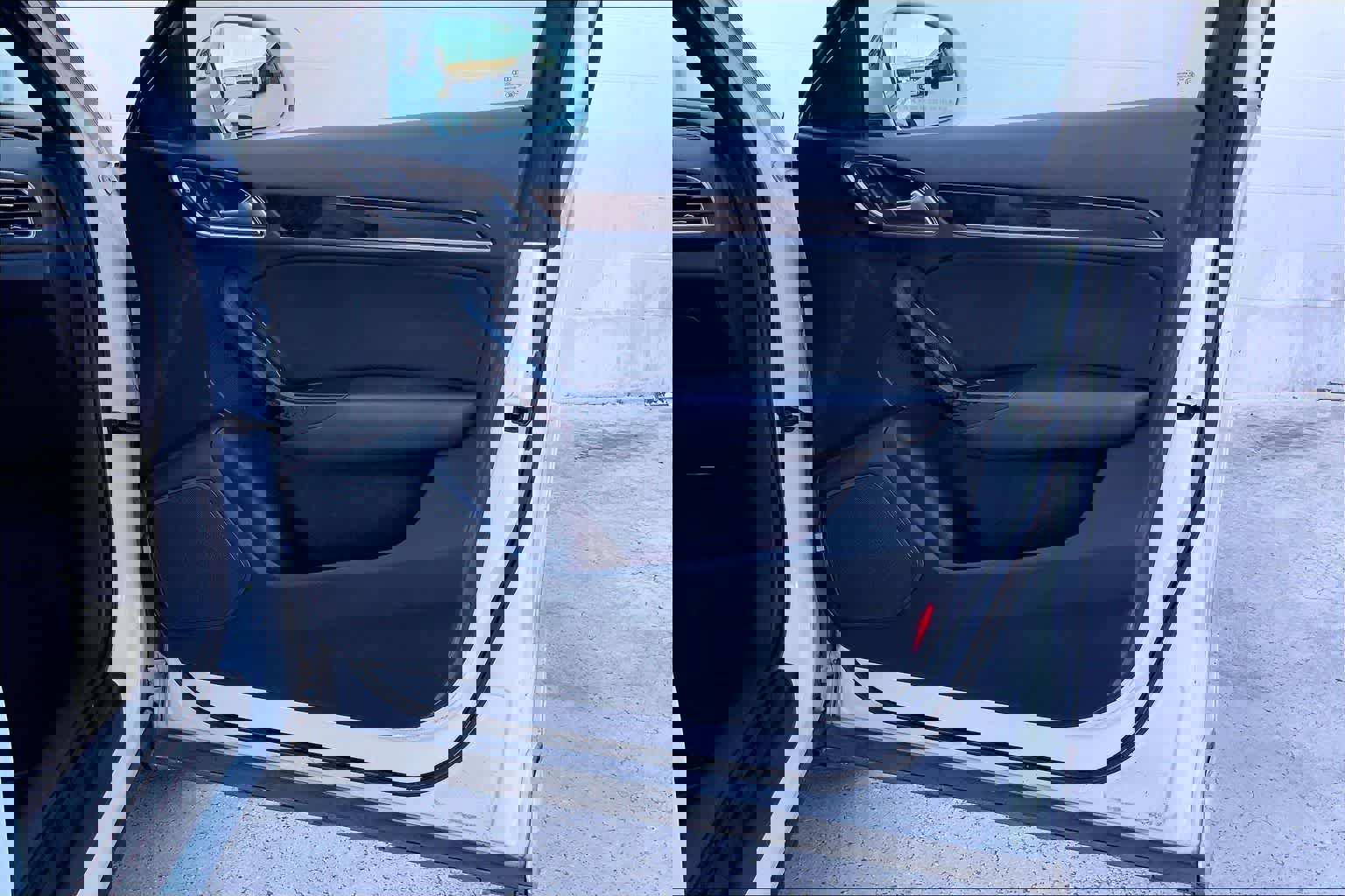 Used 2016 Audi Q3 2.0T Premium Plus w/ Technology Package image 28