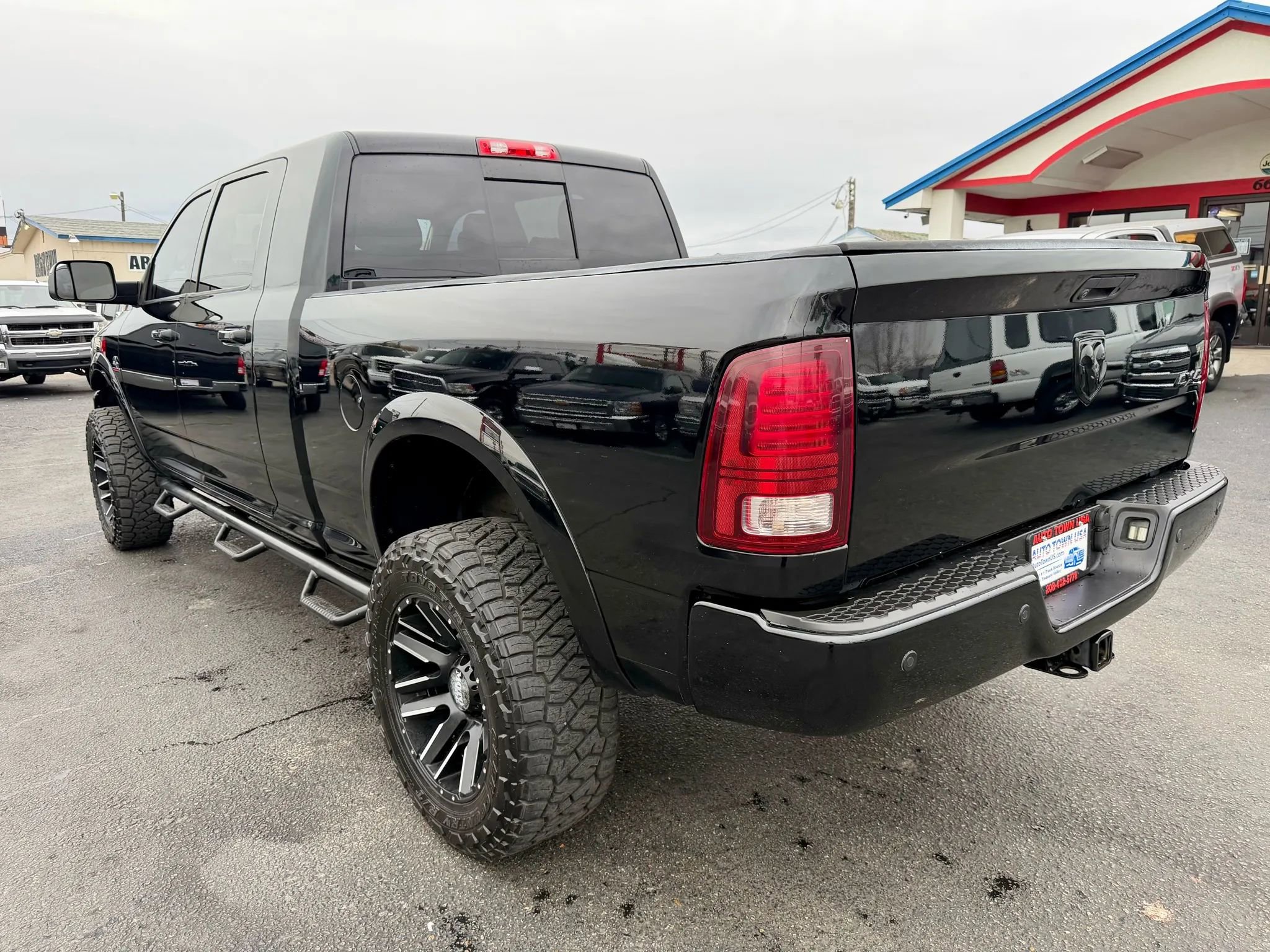 Used 2015 RAM 2500 Laramie image 3