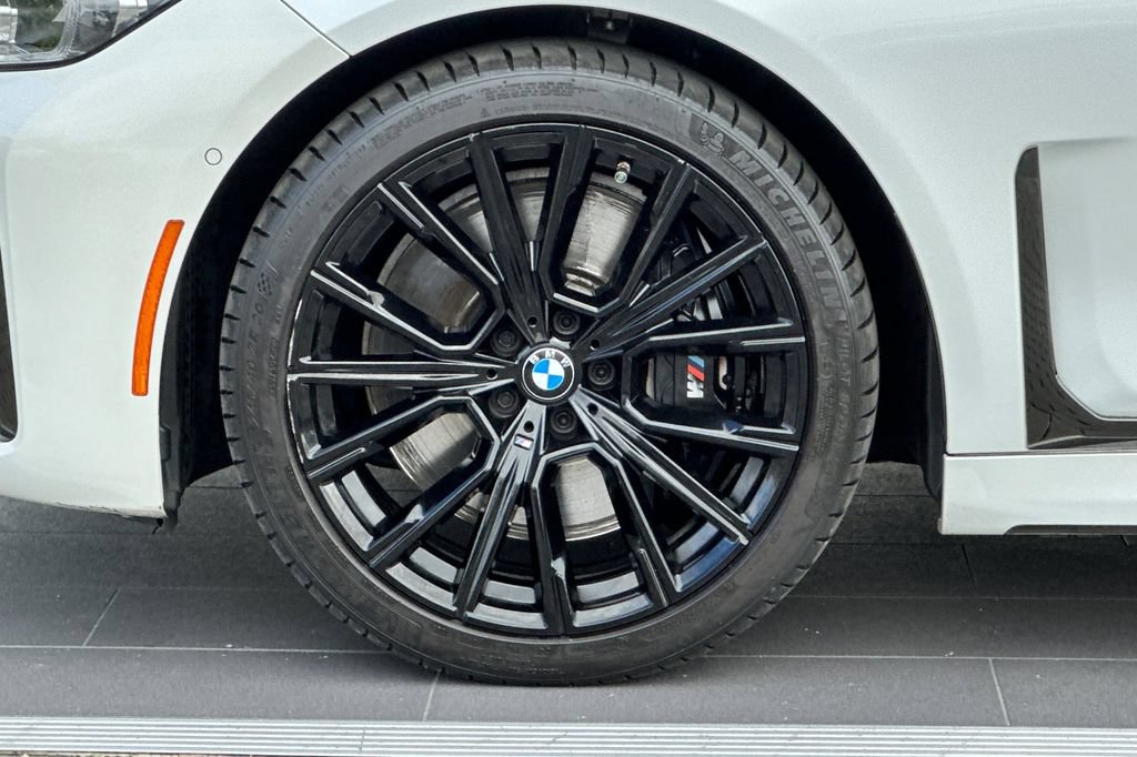 Used 2022 BMW 750i xDrive w/ Executive Package AWD/4WD image 32