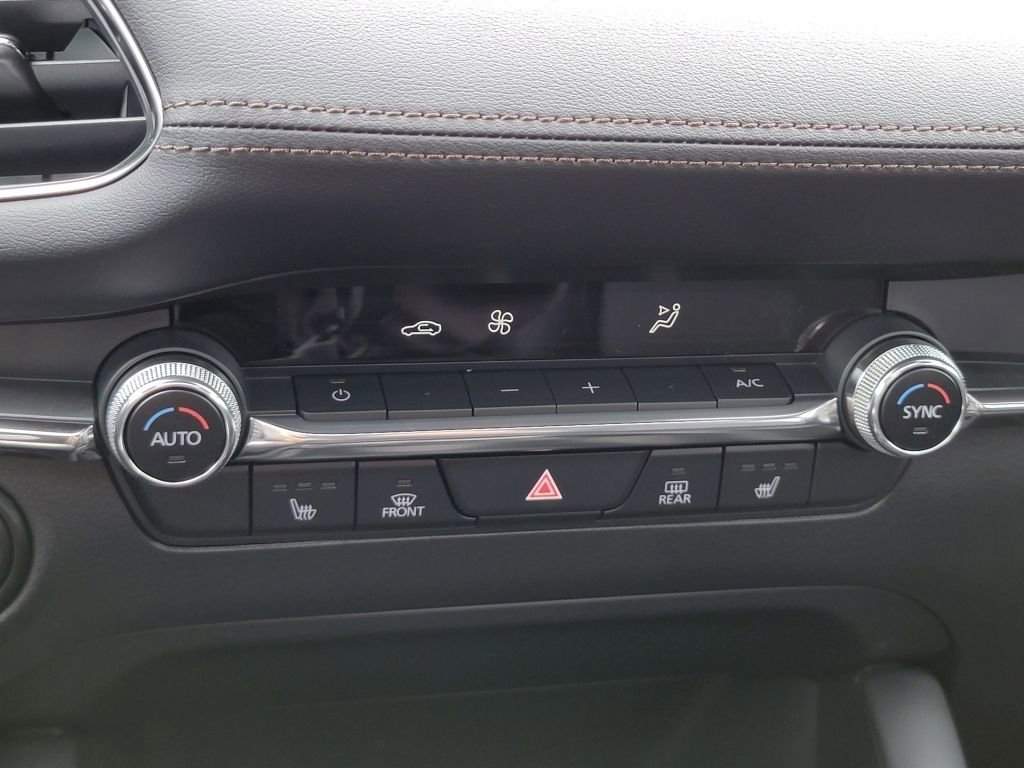 Used 2023 MAZDA MAZDA3 s image 15