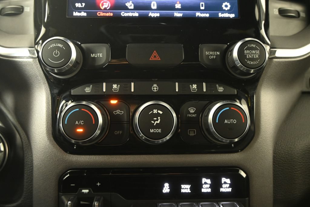 Used 2021 RAM 1500 Laramie w/ Sport Appearance Package AWD/4WD image 31