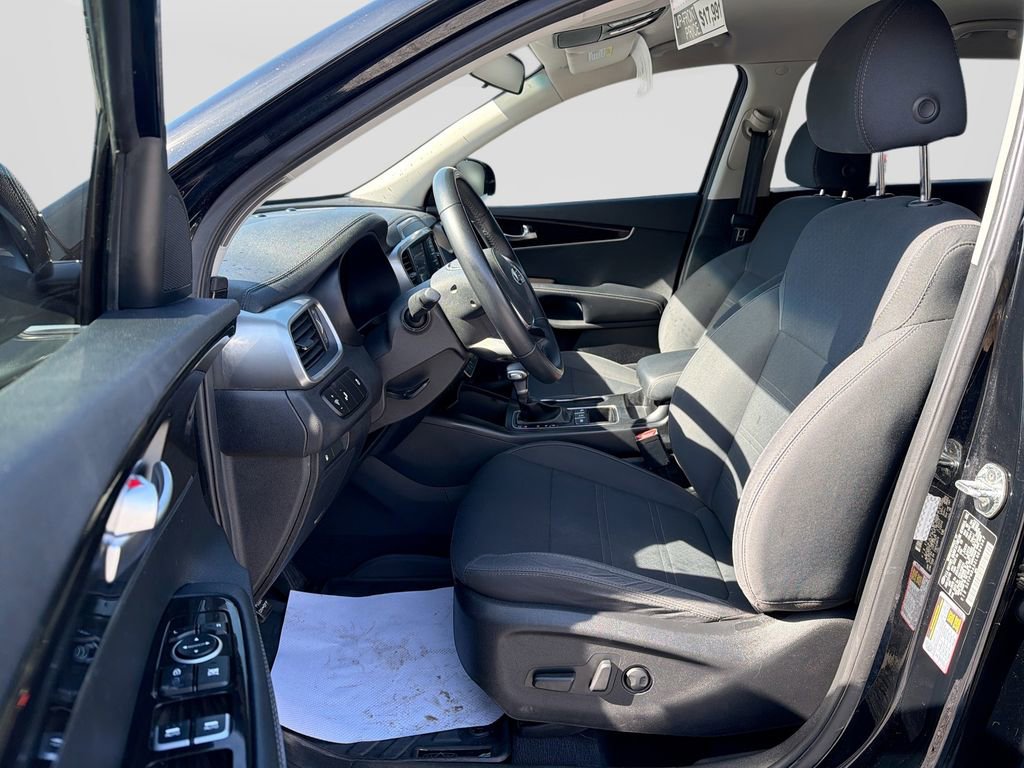 Used 2020 Kia Sorento S image 15